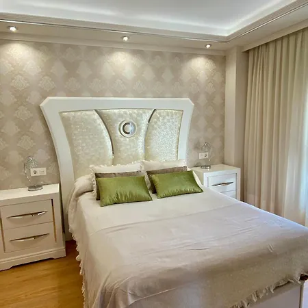 Apartment By Cruceiro